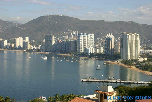 Die Bucht von Acapulco vom Süden her gesehen.