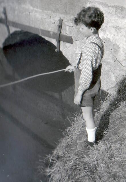 Rolf angelt an der Beeke