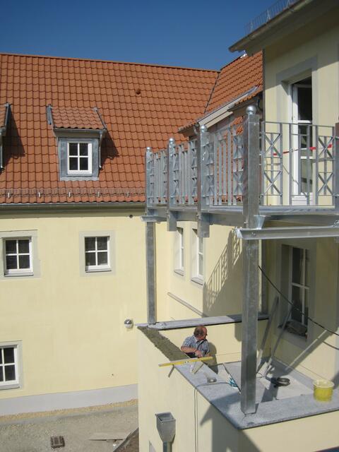 Jede Wohnung verfügtüber einen geräumigen Balkon.