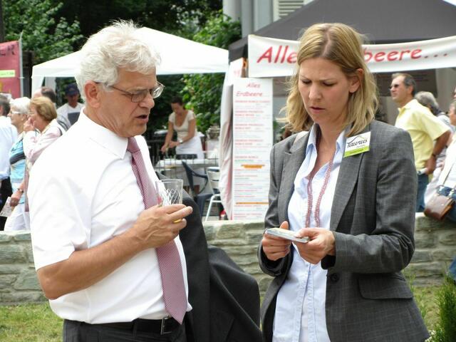 Bürgermeister Peter Reuss und Daniela Pompe