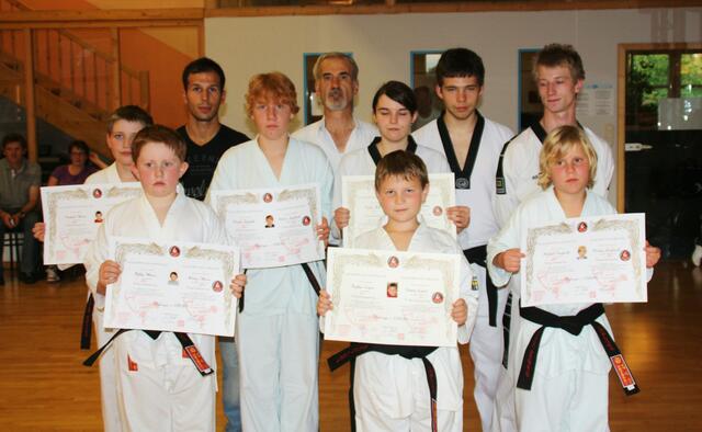 Die Prüflinge des TSV Rain am Lech