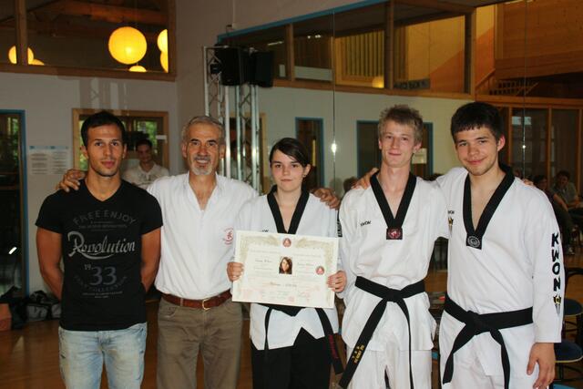 Jessica Rötzer 2. Dan Allkampf-Jitsu