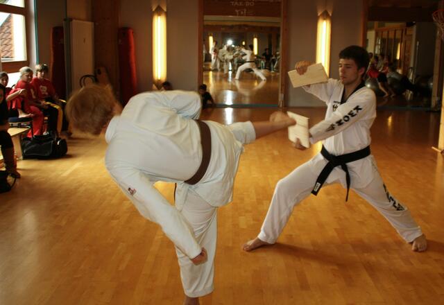 Bruchtest mit dem Fuss