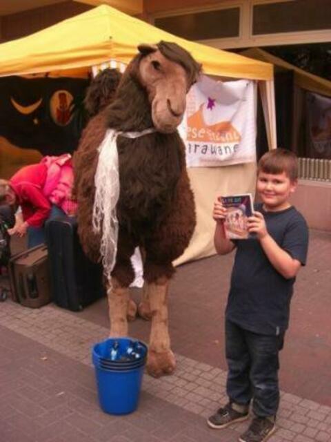 Besuch in Annes Lese- & Erzähloase beim Stadtteilfest Nordend.