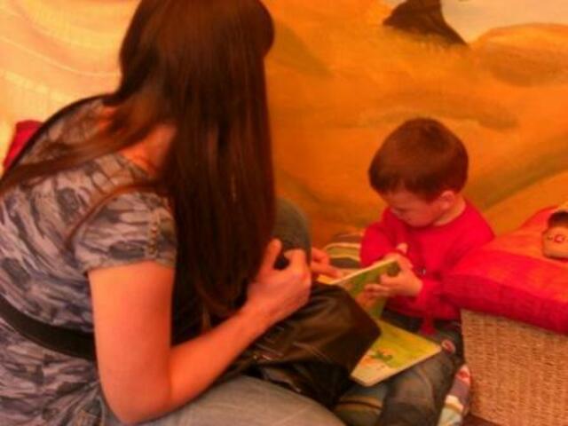 Besuch in Annes Lese- & Erzähloase beim Stadtteilfest Nordend.