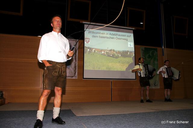 Bayerisch-ungarischer Oxentag. Klasse Darbietung: Die Wollomooser Goaslschnalzer