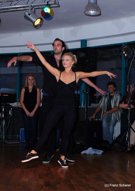 5 Jahre Tanzstudio "dance & more" in Friedberg. Impressionen von der Geburtstagsparty. Showtime! Magdalene Steffens und Razvan Andrusca