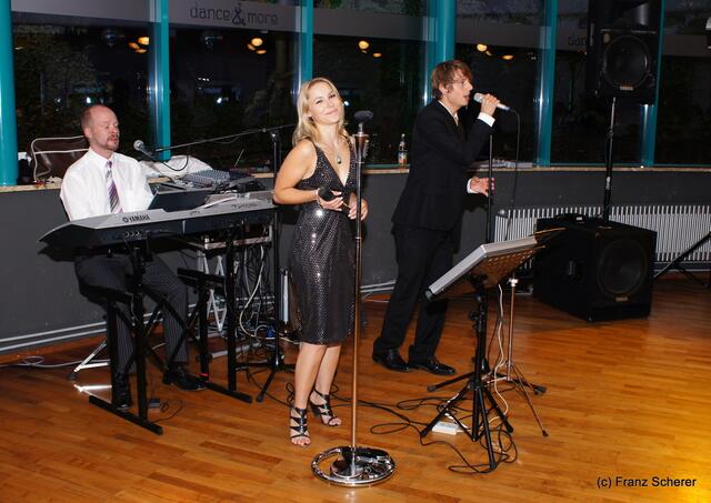 5 Jahre Tanzstudio "dance & more" in Friedberg. Impressionen von der Geburtstagsparty. Klasse Musik von "The Compliments"