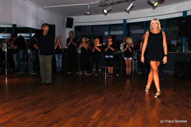 5 Jahre Tanzstudio "dance & more" in Friedberg. Impressionen von der Geburtstagsparty. Showtime! Stefanie Brackmann und Tanzpartner Manfred Buchhard