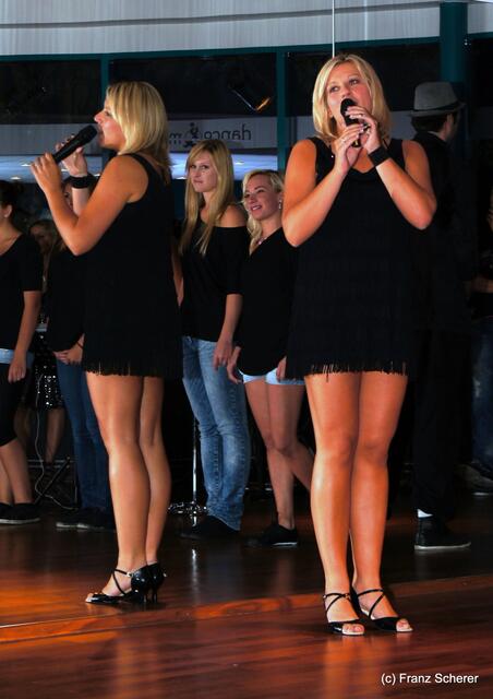 5 Jahre Tanzstudio "dance & more" in Friedberg. Impressionen von der Geburtstagsparty. Stefanie Brackmann eröffnet den Showteil des Abends