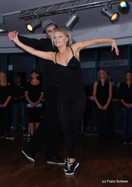 5 Jahre Tanzstudio "dance & more" in Friedberg. Impressionen von der Geburtstagsparty. Showtime! Magdalene Steffens und Razvan Andrusca