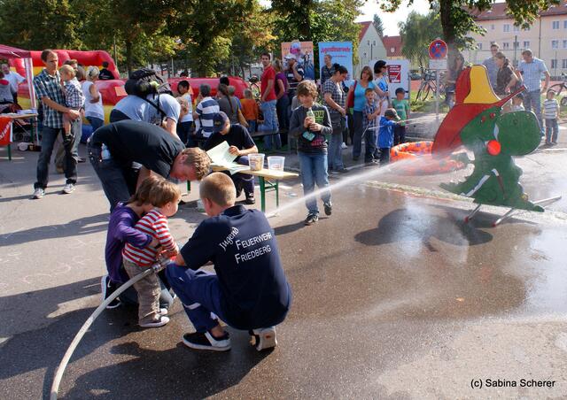 Tag der offenen Tür 2011 bei der Freiwilligen Feuerwehr Friedberg.