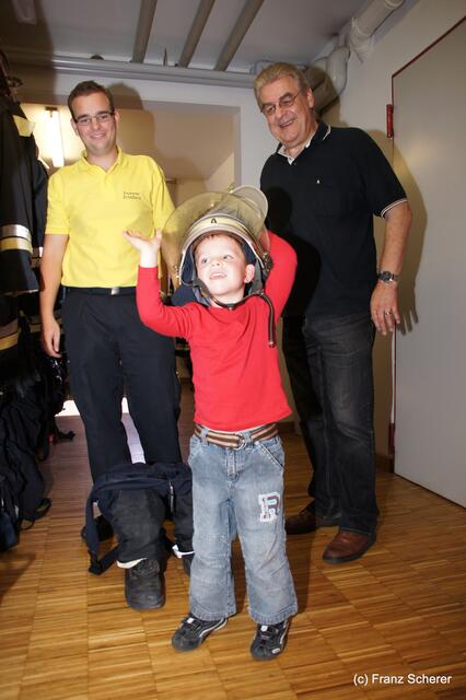 Tag der offenen Tür 2011 bei der Freiwilligen Feuerwehr Friedberg. Klasse! Ich werd' Feuerwehrmann!