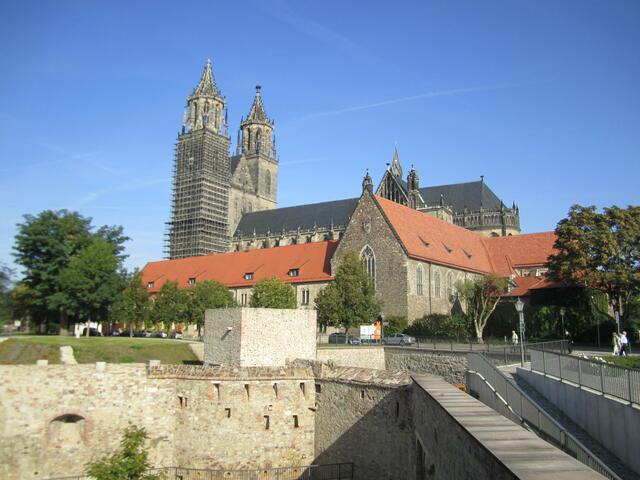 Alte Wallanlagen mit Dom