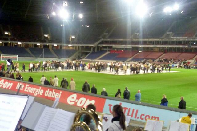 Zeit-Raum in der AWD-Arena