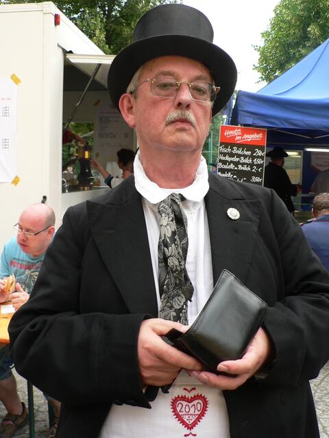 Der Brautvater muß alles bezahlen