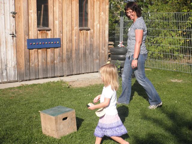 Erzieherinnen assistierten beim Parkour