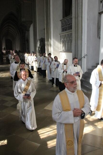 Viele Diakone und Priester waren dabei | Foto: Bistum Augsburg