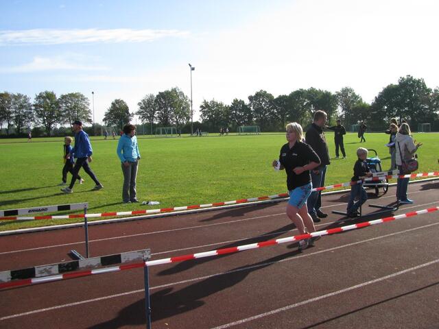 Zum ersten Mal dabei: Sina Sürie! Strecke problemlos bewältigt. Statement: „Ich kann noch.“