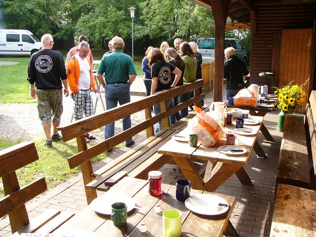 Der Morgen danach: Das Frühstück ist gerichtet für alle Camper!