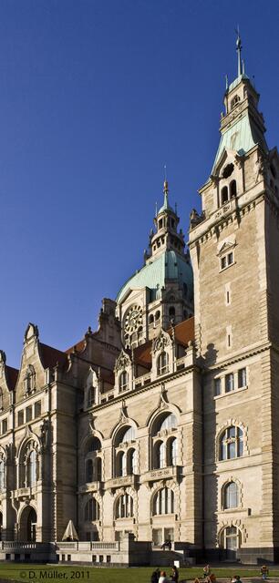Neues Rathaus, Rückseite.