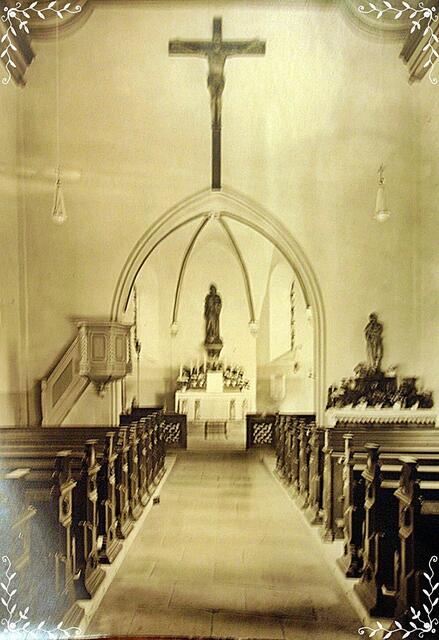 Innenansicht der Kirche St. Michael in Anzefahr.