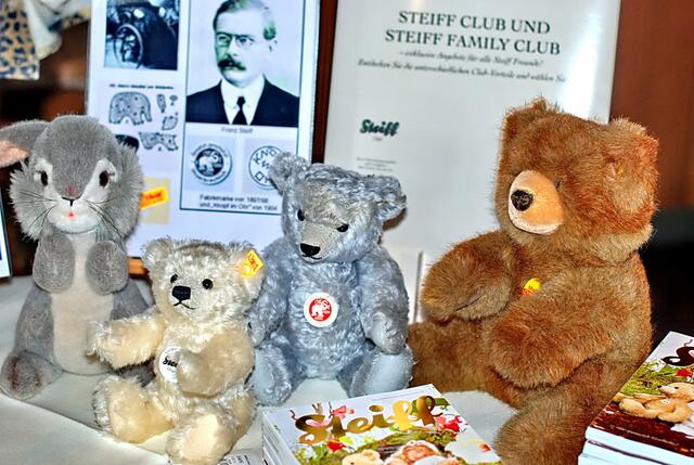 Teddys - ganz unterschiedlich, aber alle knuddelig.
