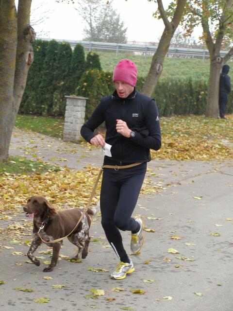 Andreas Schlamp - gut wer einen Hund im Schlepptau hat