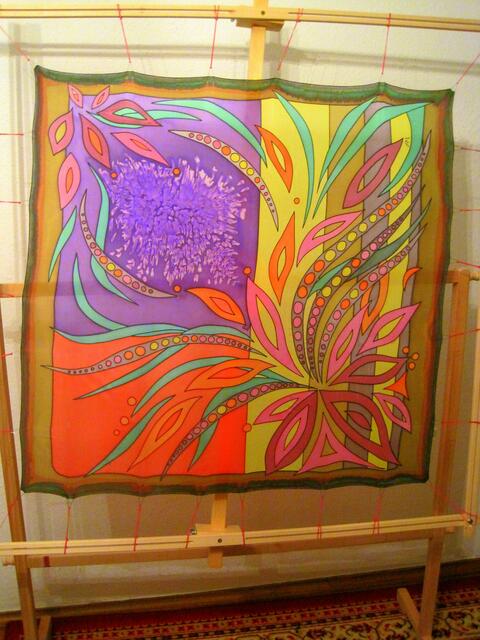 Gesamtansicht des Seidentuchs 90x90 cm