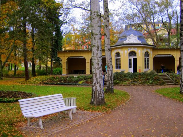 Trinkhalle mit Solequelle