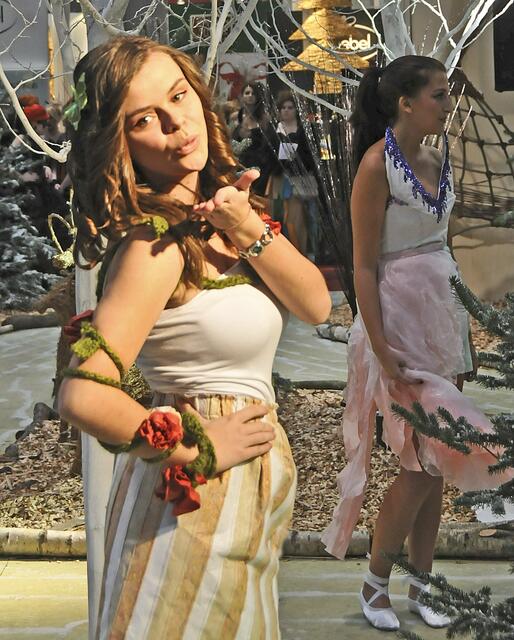 Küsschen fürs Publikum ....  oder etwa für die Fotografen ?