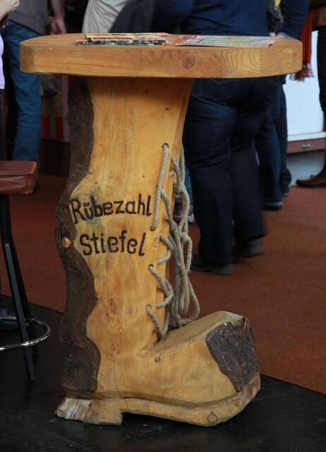 Nun ja --- als Deko im Garten