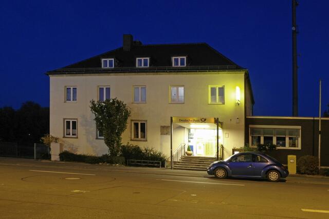 Das  Postgebäude in der Bahnhofstraße