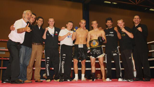 Gruppenfoto Kickbox-Gala Rain 2011