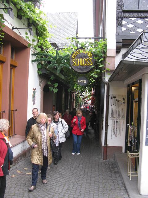 So eng ist die Drosselgasse.
