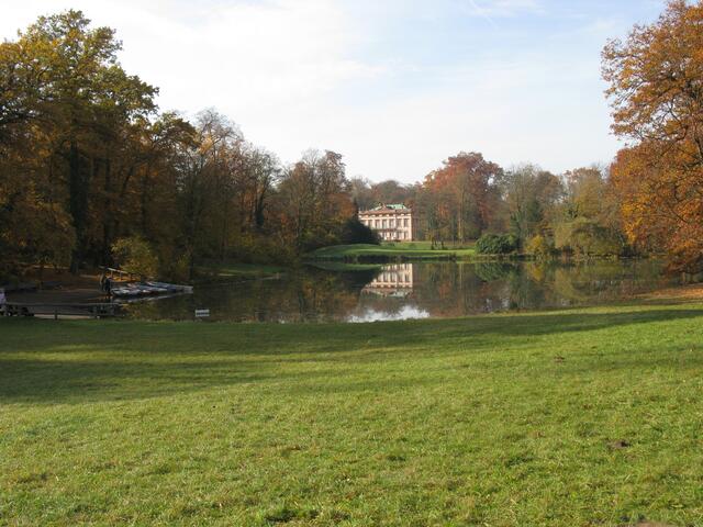 Herrliches Schloss im Park zu Aschaffenburg.