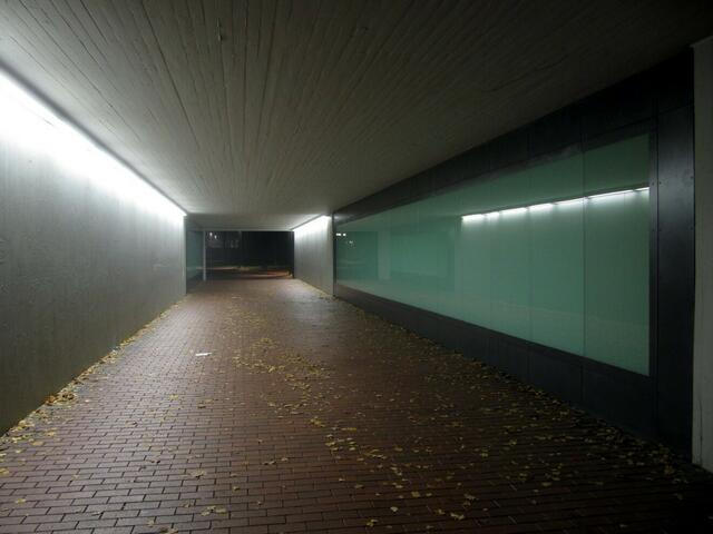 Morgens um 5 Uhr ist die Beleuchtung noch aus (10.11.2011)