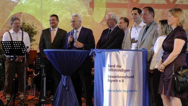 Roland Neider, Staatsekretär Franz Pschierer, Bgm Ludwig Fröhlich, MdL Max Strehle, Bgm. Staiger, Christian Kunzi, MdL Lotter, Bezirksgeschäftsführerin Nicole Schwab, BDS Vizepräsidentin Dr. Gabriele Schäfer
