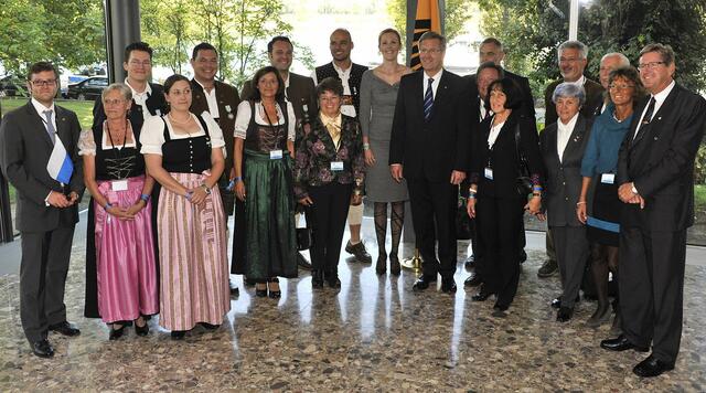 Hildegard Steiner und Anni Groß mit der Bayerischen Bürgerdelegation in Bonn