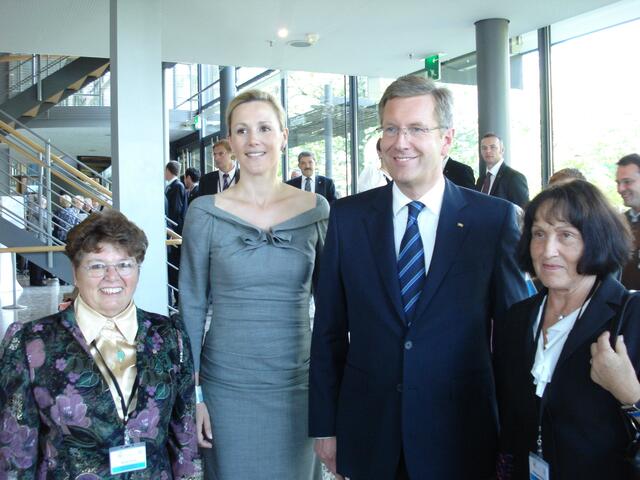 Anni Groß und Hildegard Steiner zu Gast in Bonn, beim Bundespräsidenten Christian Wulff mit Frau