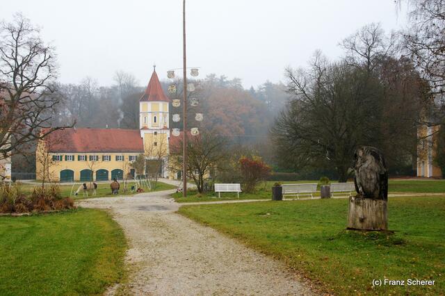 Spätherbst-Impressionen auf Schloss Blumenthal (Bayern) am 13.11.2011