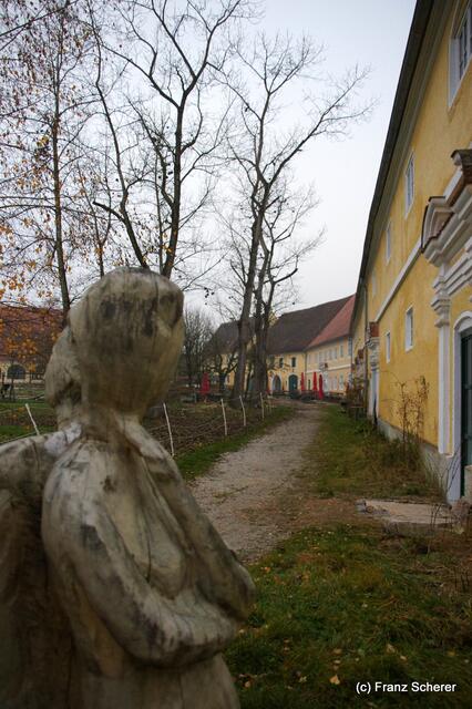 Spätherbst-Impressionen auf Schloss Blumenthal (Bayern) am 13.11.2011