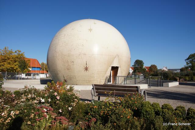 Das Mercateum in Königsbrunn. Auf fünf Ebenen ist im Inneren des Bauwerks der bayerische Welthandel dokumentiert