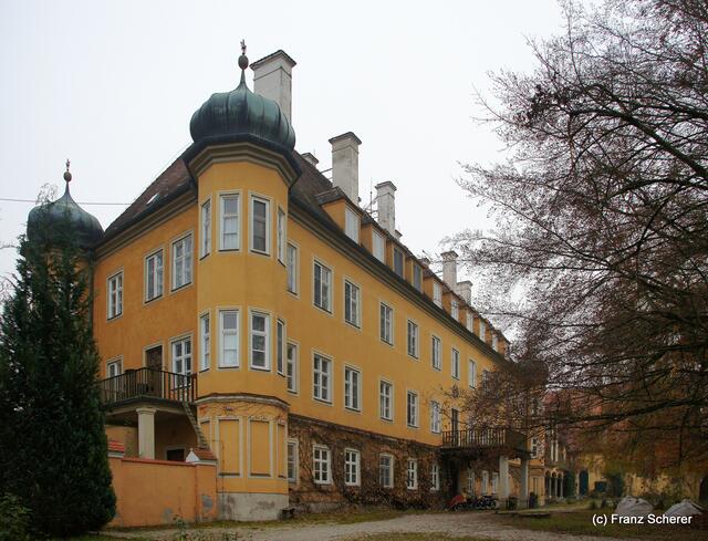 Spätherbst-Impressionen auf Schloss Blumenthal (Bayern) am 13.11.2011