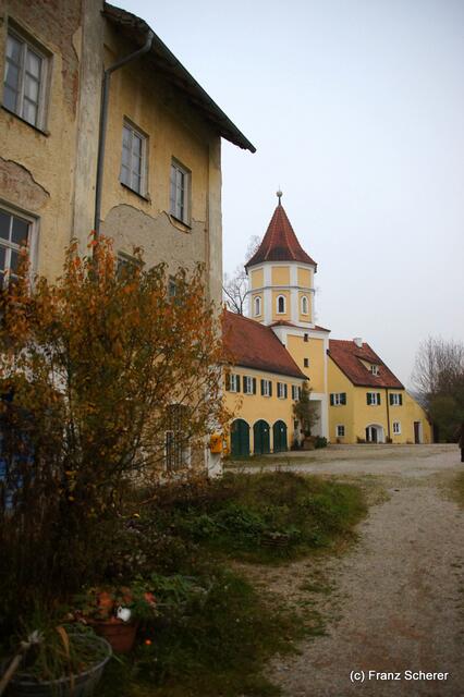 Spätherbst-Impressionen auf Schloss Blumenthal (Bayern) am 13.11.2011