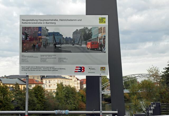 Infotafel auf der Kettenbrücke: Neugestaltung Hauptwachstraße, Heinrichsdamm und Kettenbrückstraße