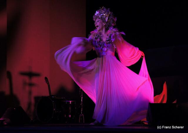 Gönn' Dir ne Auszeit - Sissi Perlinger mit neuem Programm auf Tour: Prinzessin Lillifee gibt sich die Ehre