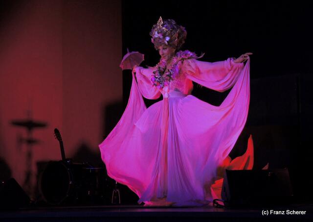 Gönn' Dir ne Auszeit - Sissi Perlinger mit neuem Programm auf Tour: Prinzessin Lillifee gibt sich die Ehre