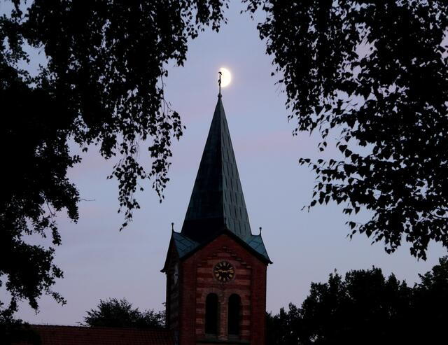 Kirche in Wettmar.
