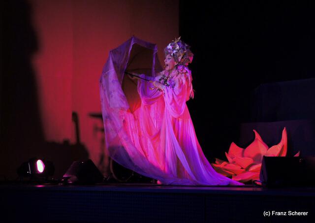 Gönn' Dir ne Auszeit - Sissi Perlinger mit neuem Programm auf Tour: Prinzessin Lillifee gibt sich die Ehre